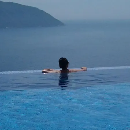 Kabak Avalon Lodge
