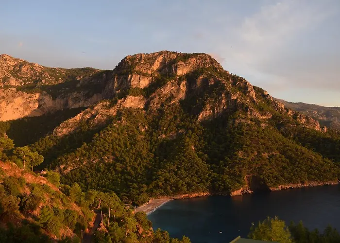 Kabak Avalon Lodge *