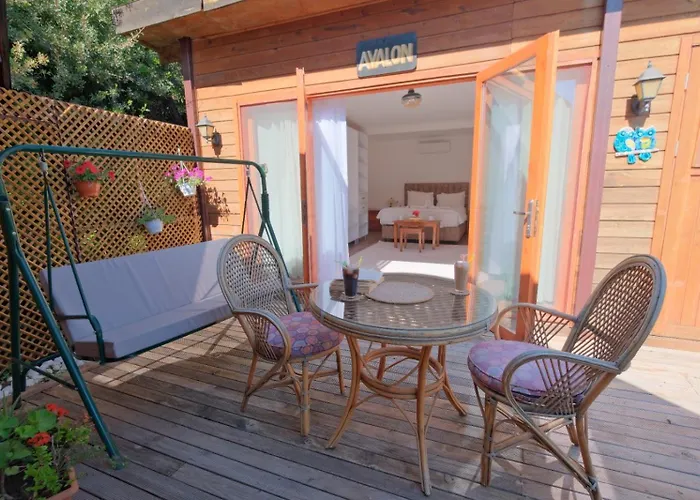 بنغلات كاباك أفالون *